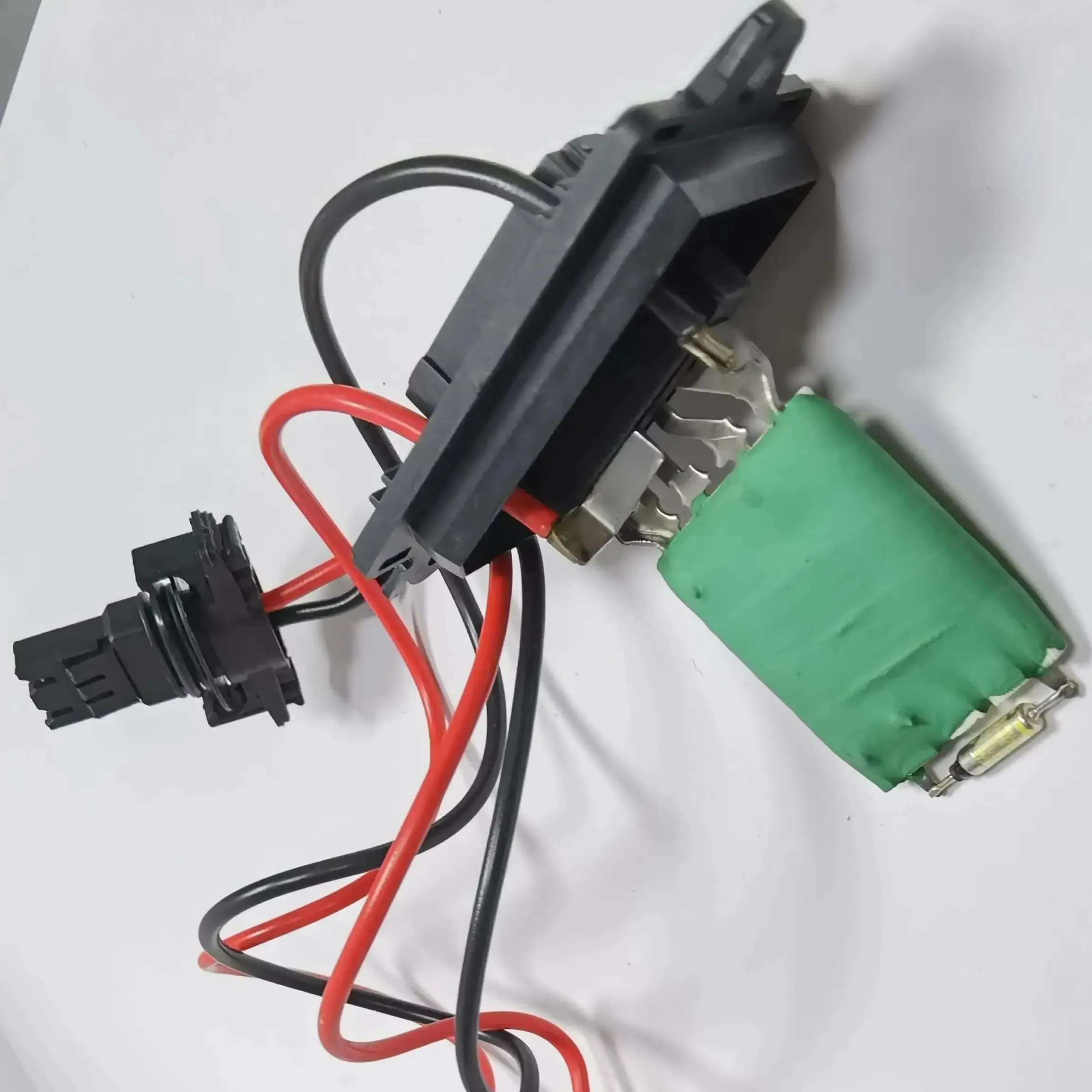 

FOR RENAULT SCENIC MK2 / GRAND SCENIC MK2 2003-2010 Heater Fan Motor Blower Resistor 7701207876 509638 8200729298 GA15277