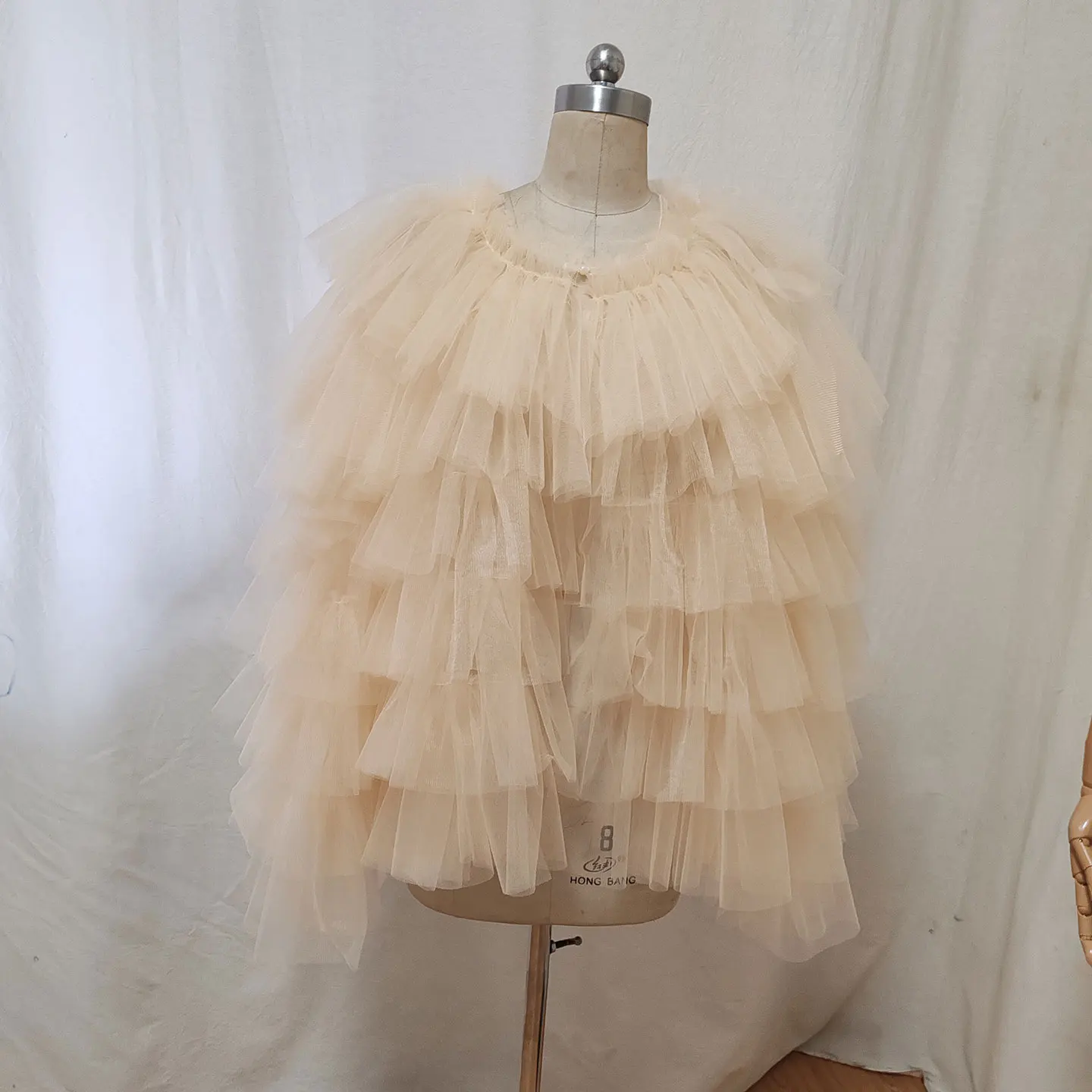 

Mingli Tengda Champange Tulle Shawl Bridal Morning Gown Long Sleeved Fluffy Cloak Women Jacket Wedding Accessories Bride Cape