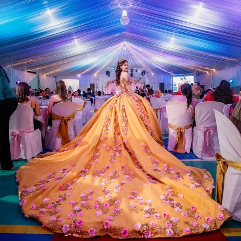 Vestido quinceanera dourado brilhante, renda, camadas de cristal, glitter, decalque, flor 3d, cauda longa, vestidos de 15 quinceanera ﻿ Personalizado