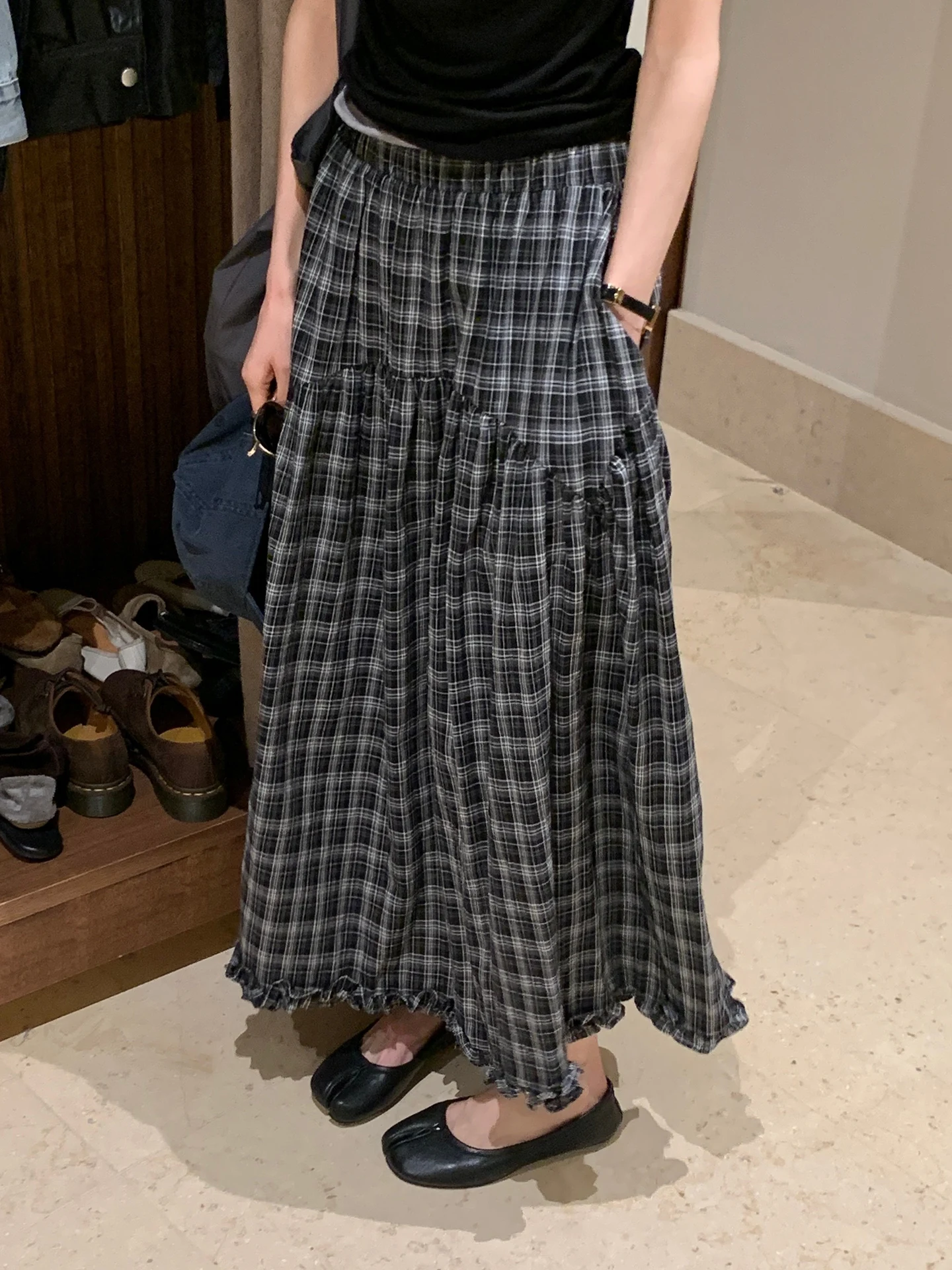 

Юбка BRIVIN в стиле ретро, черная, в клетку, женская, весна-лето, с эластичной талией, миди, с деревянными элементами декора, свободного кроя, А-силуэт