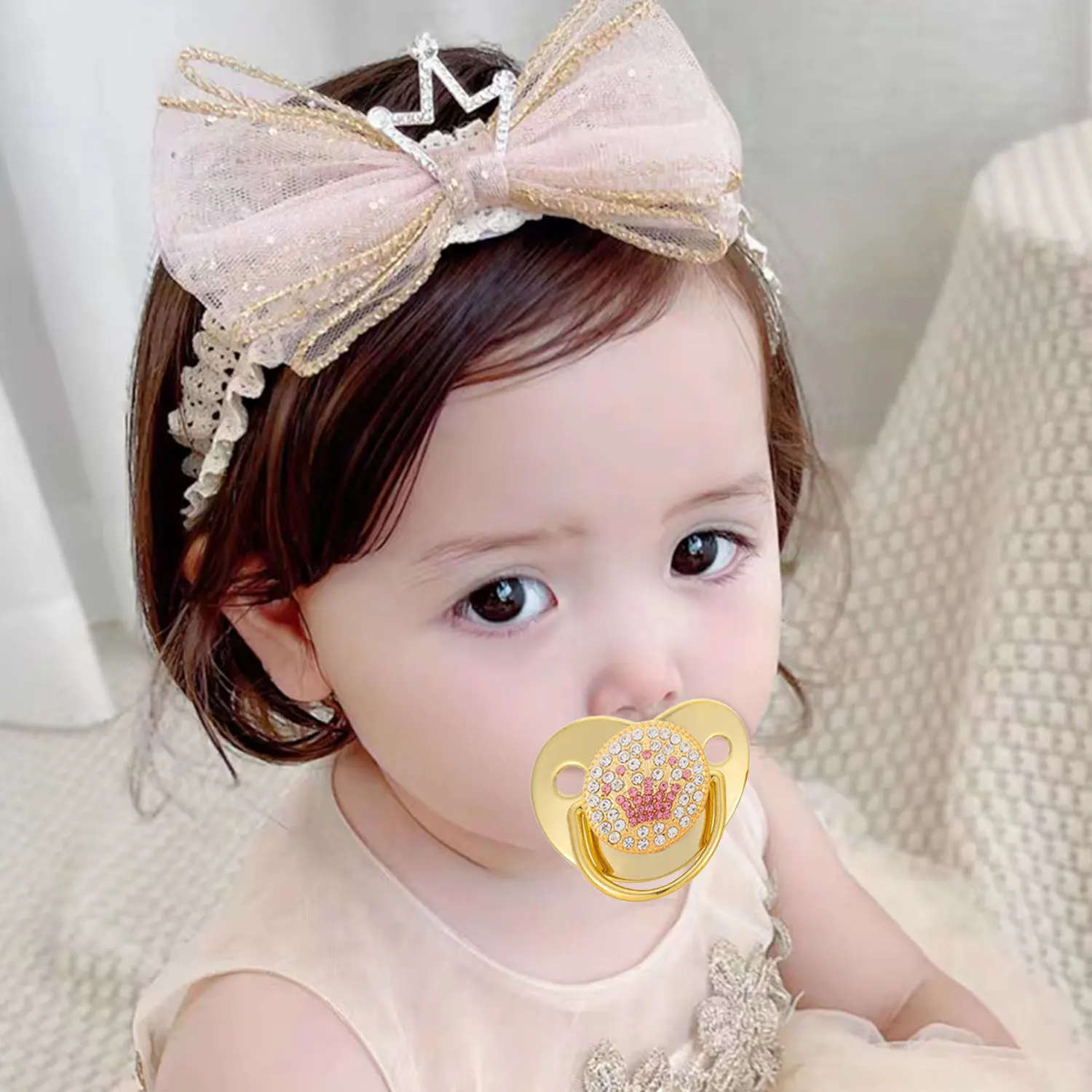 0-3 years old exquisite all diamond silicone pacifier with chain clip dust cover, more hygienic, BPA free, safer, best baby gif