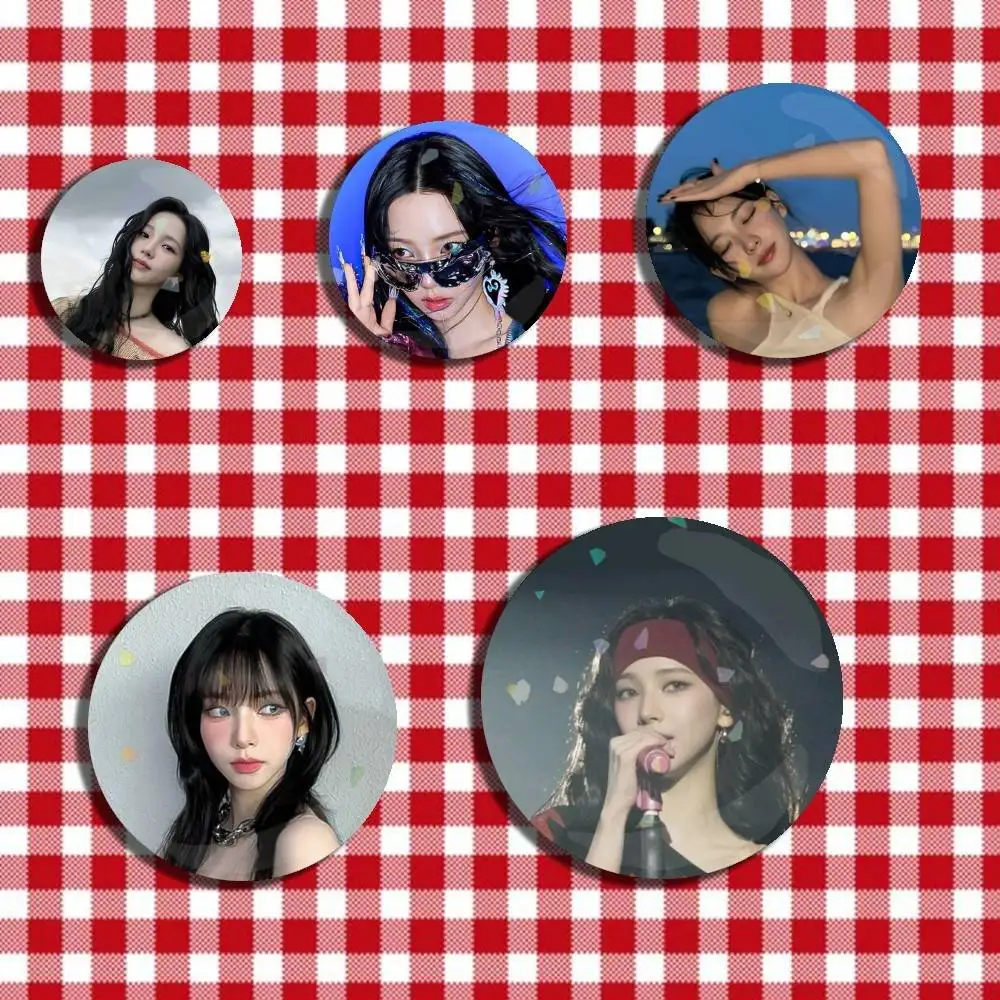 P-pop K-karina S-singer Badge Stage Brooches on Backpack Clothes Handmade Round Enamel Pins for Jewelry Gift Bag Accessory