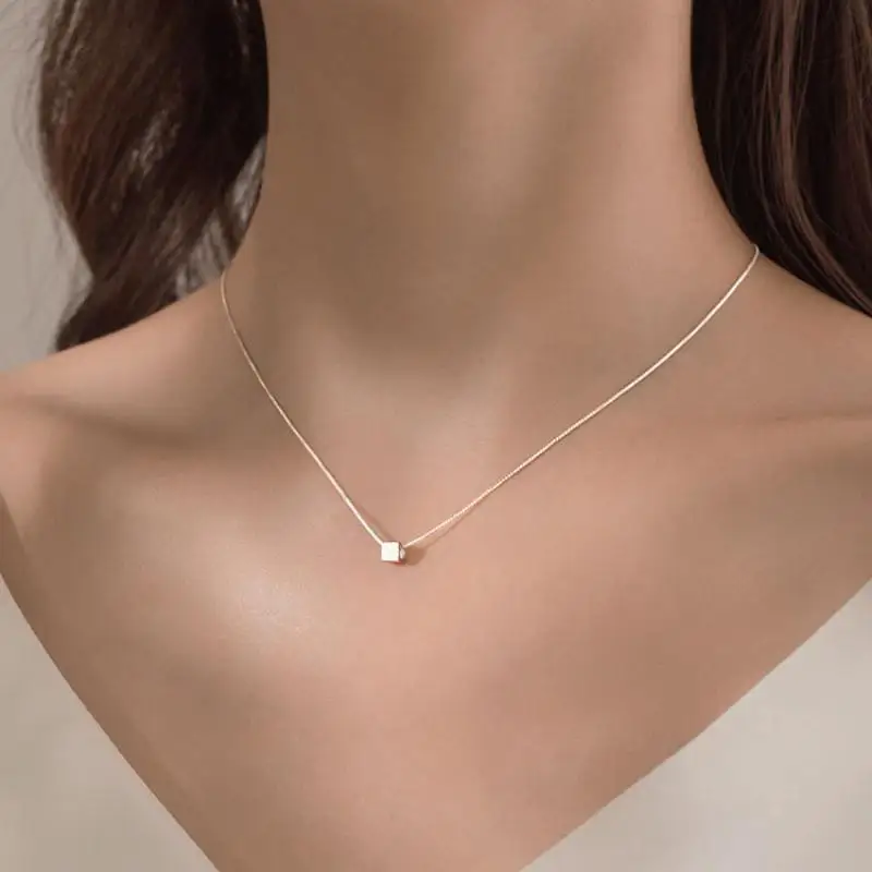 1Pcs Temperament Neckle Fashion Simple Ladies Jewelry Single Sugar Cube Necklace Simple And Elegant Clavicle Necklace