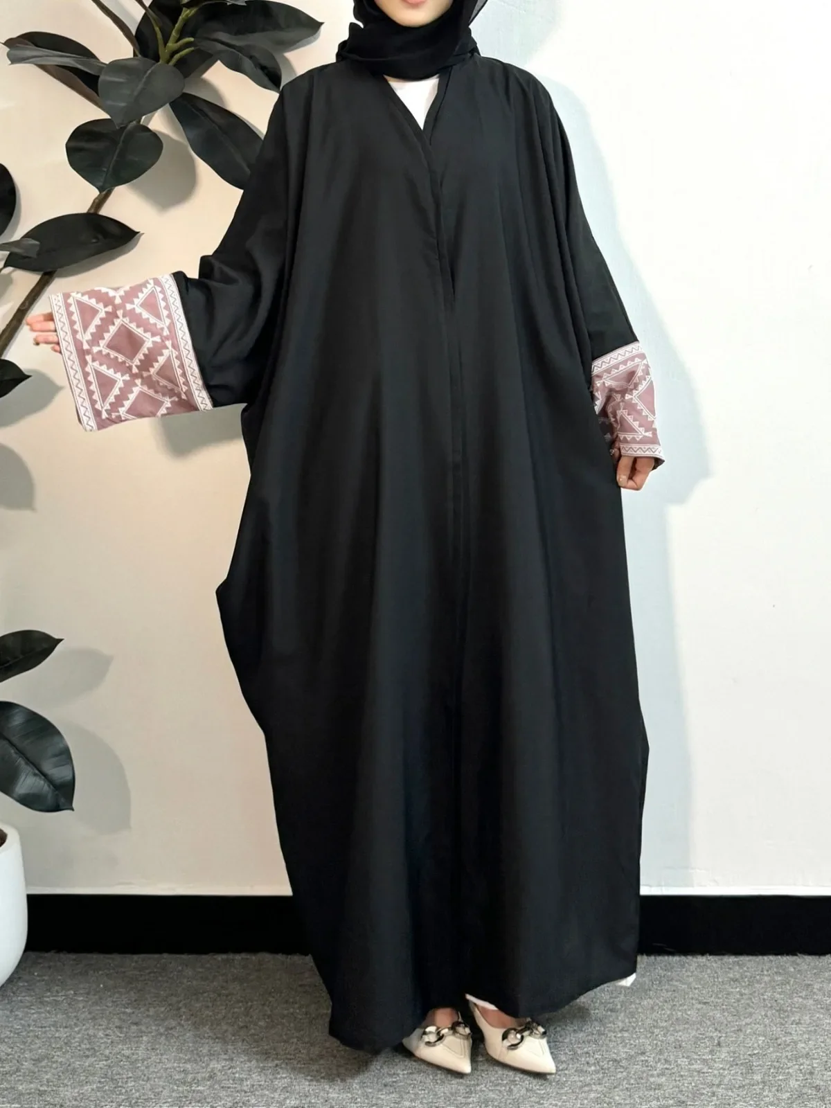 Long Sleeve Loose Embroidery Open Front Abaya Muslim Kaftans Maxi Length Ramadan Prayer Dresses Islamic Clothing Muslim Jilbabs