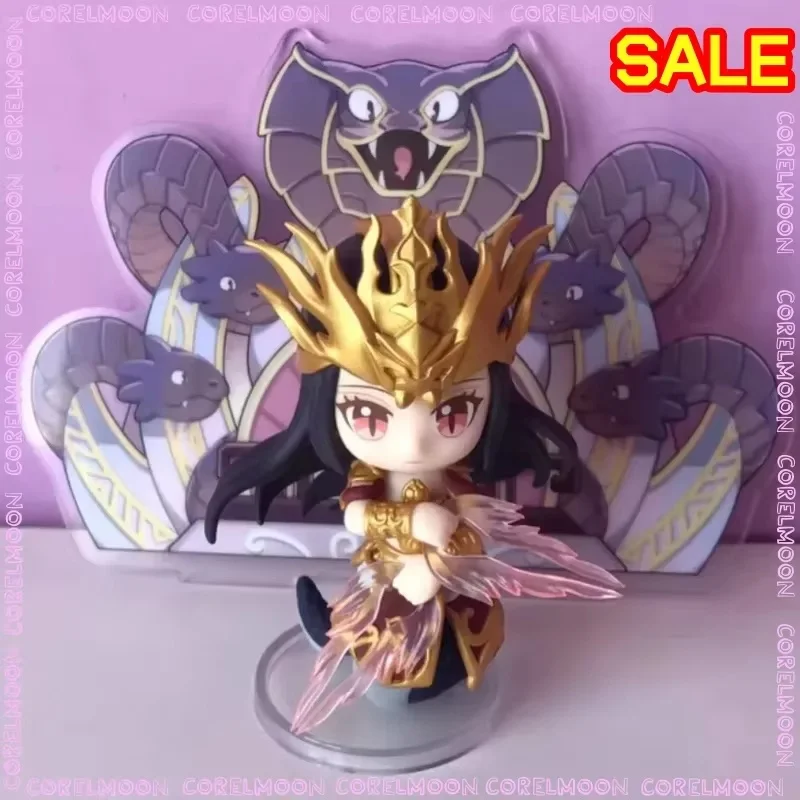 Modello di personaggio versione Q di Titan Fighting The Sky Medusa Anime Periferico Genuino Modello di bambola Giocattolo Ornamento Giocattolo da collezione Regalo
