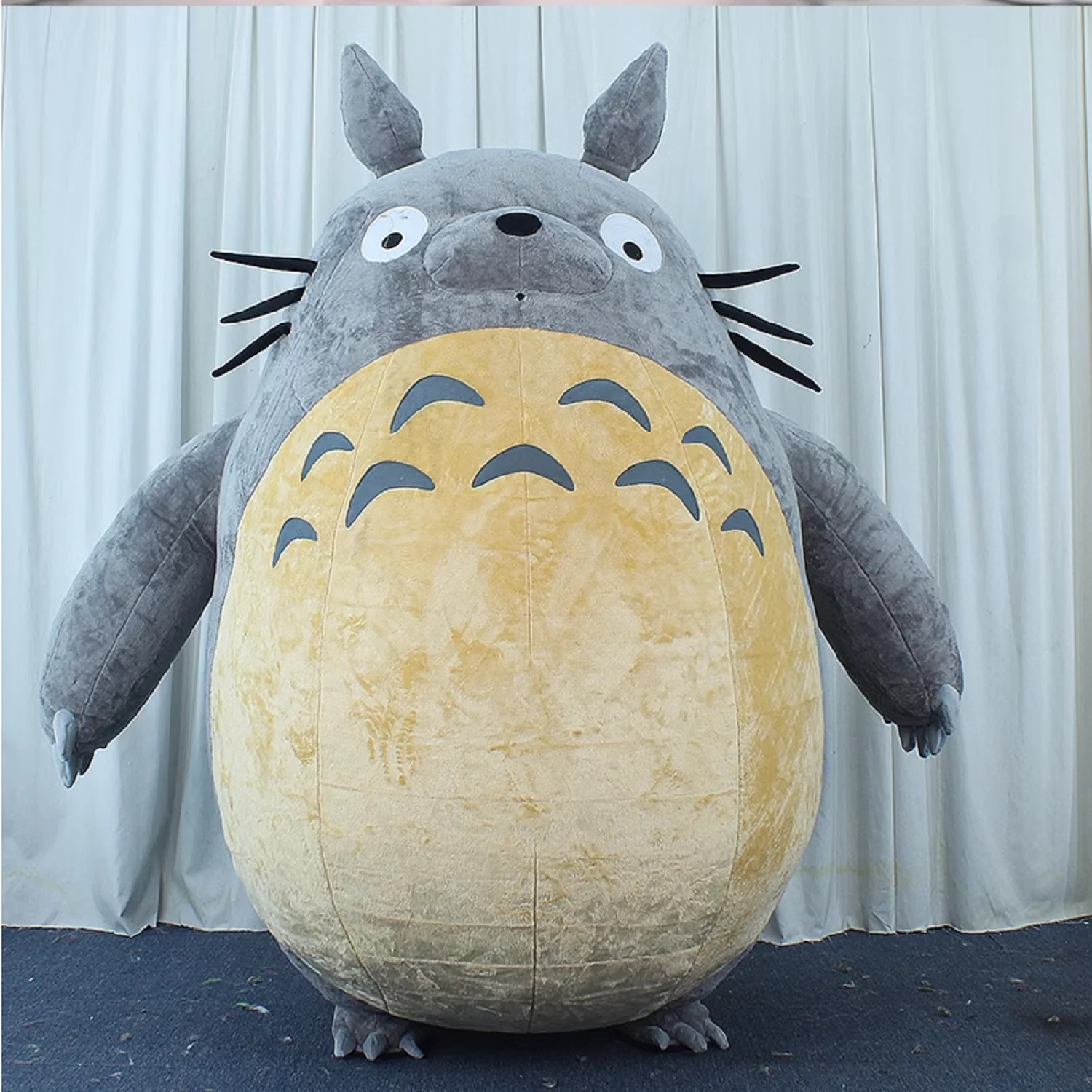 Kawaii Cosplay Cartoon Anime Inflatable Cat Mascot Clothing Giant Walking Inflatable To-to-ro Adults Costumes for Christmas