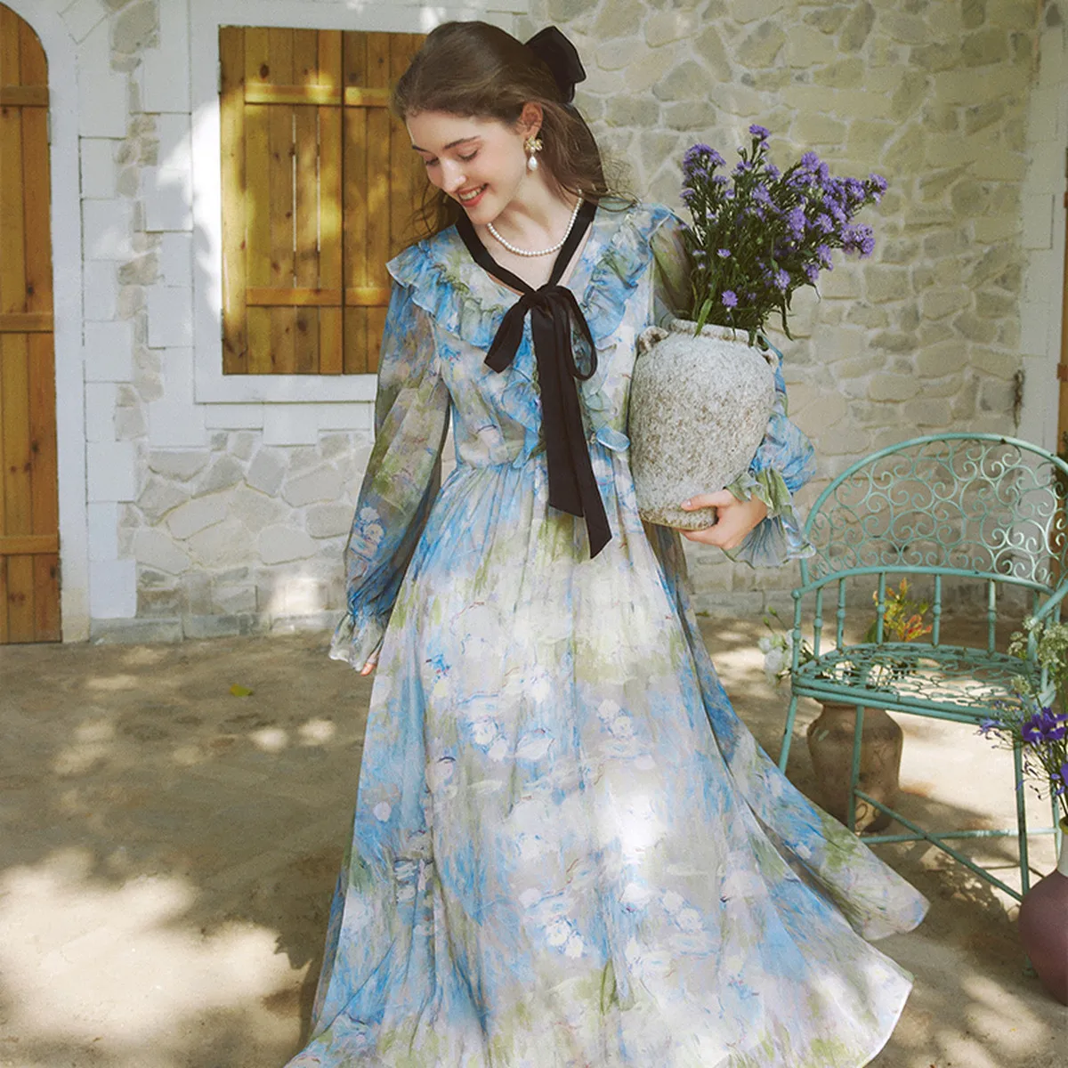 Robe d'été florale inspirée de Van Gogh avec col en V à volants et laçage