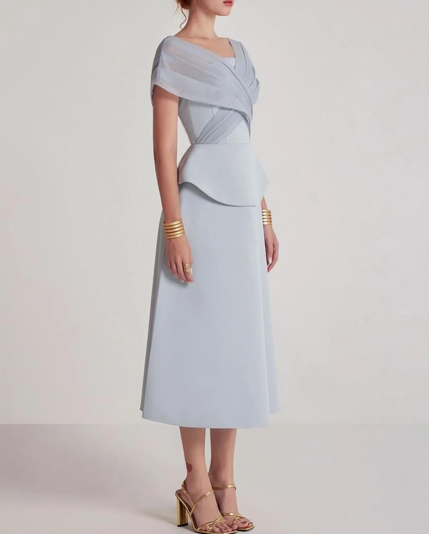 Vestido de noite moderno personalizado em jérsei evasê de alta qualidade, mangas curtas, decote em V, comprimento do chá فستانmavera