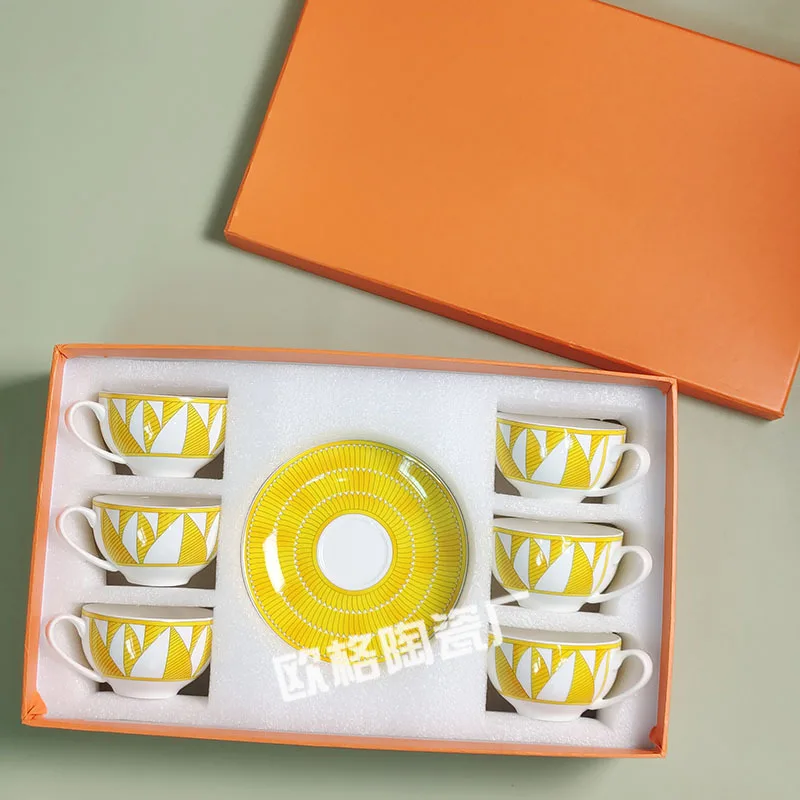 

Кофейный набор из костяного фарфора, 6 чашек, 6 блюдец, стиль для пары, легкий роскошный ретро-подрообеденный чай, домашний подарок
