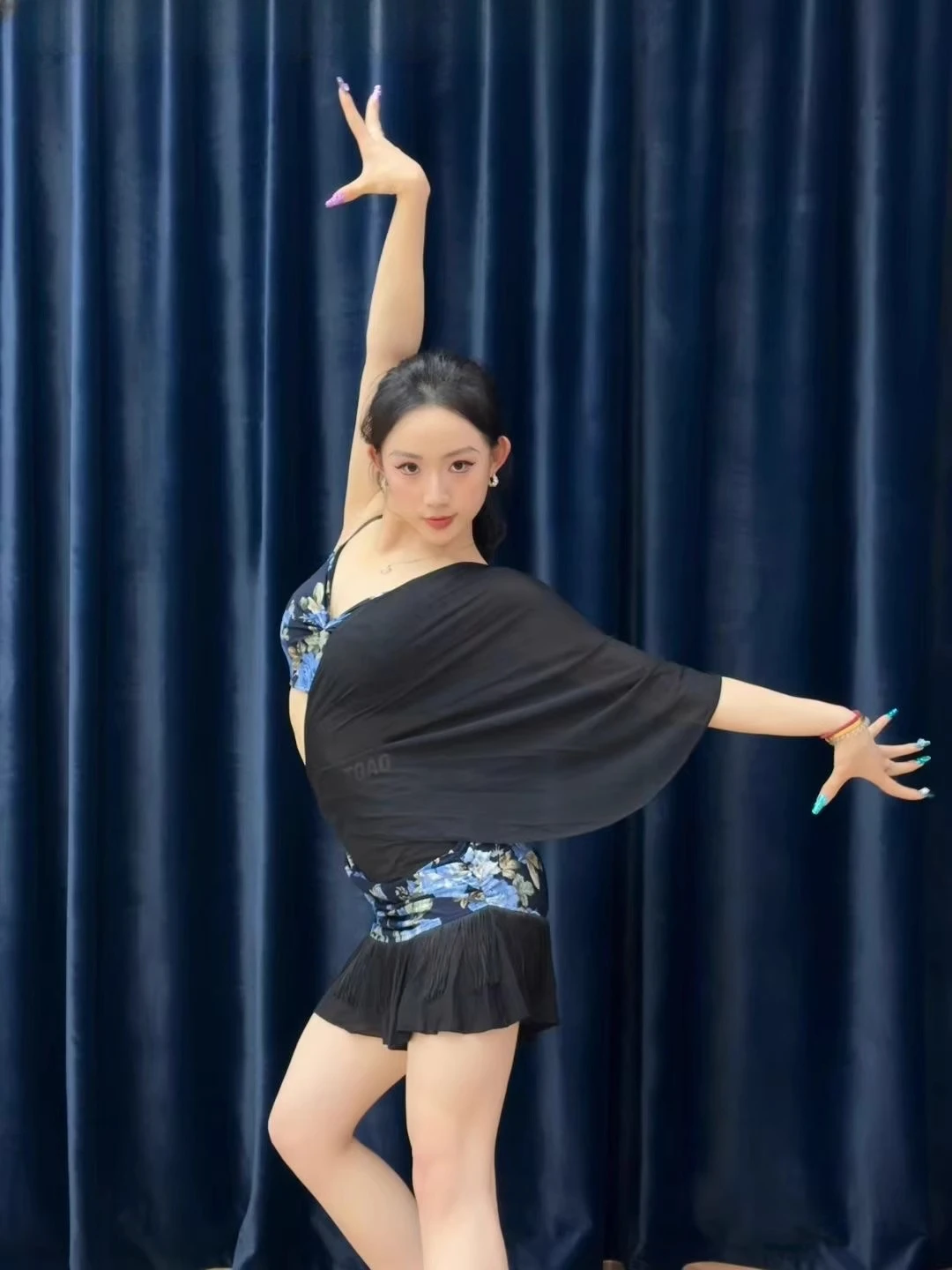 Damski strój do tańca latynoamerykańskiego z Wielkiej Brytanii, dwuczęściowy zestaw treningowy, profesjonalny strój do ćwiczeń, kostiumy do tańca towarzyskiego.