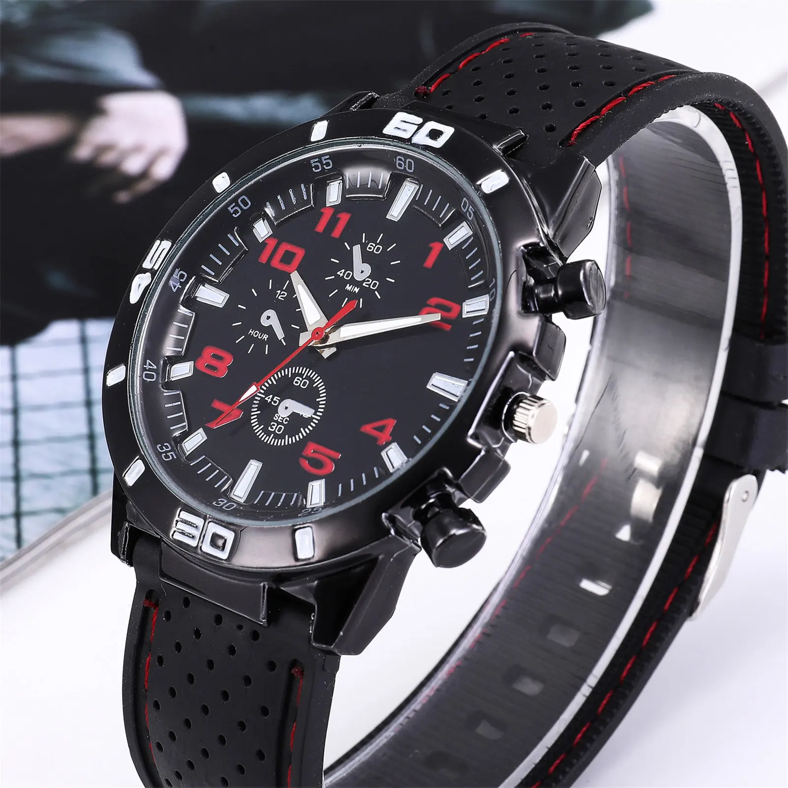 Classic Pointer Type Business Watch Individual Pointer Type Large Round Dial for Indoor Activities or Daily Use