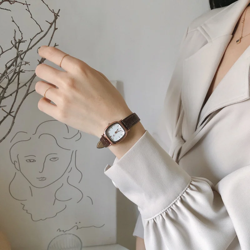 Montres simples pour femmes, montre-bracelet à cadran, bracelet en cuir, montre-bracelet décontractée pour dames, haute qualité