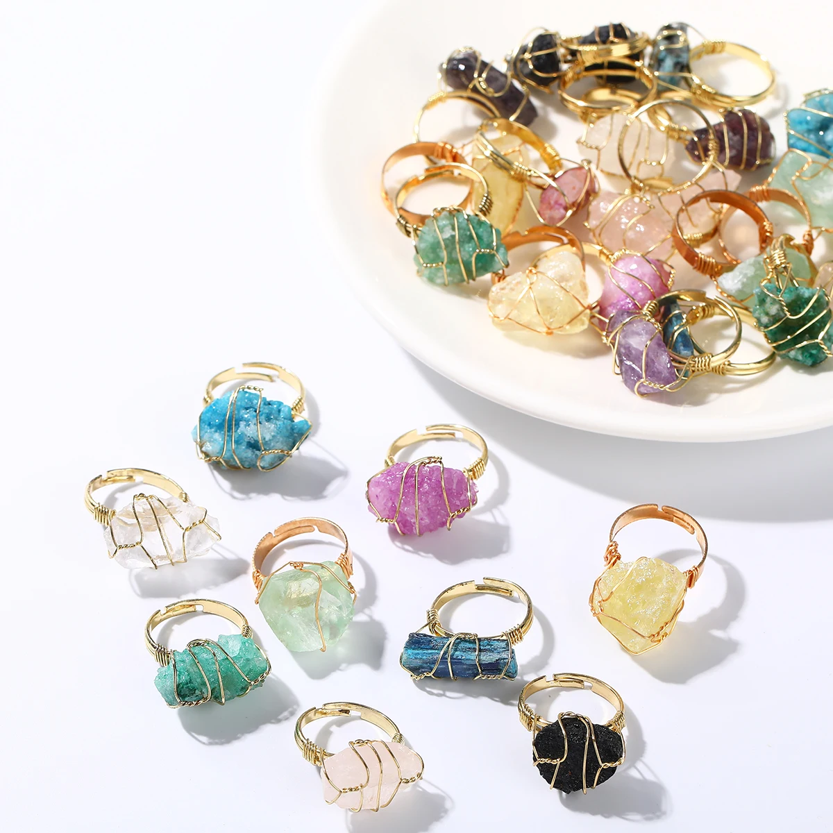 JD حجر الكريستال الخام الطبيعي ملفوفة الأسلاك النحاسية خواتم الرجال النساء البوهيمي الطاقة شفاء الحجر الخام حلقة صديق هدايا الحفلات