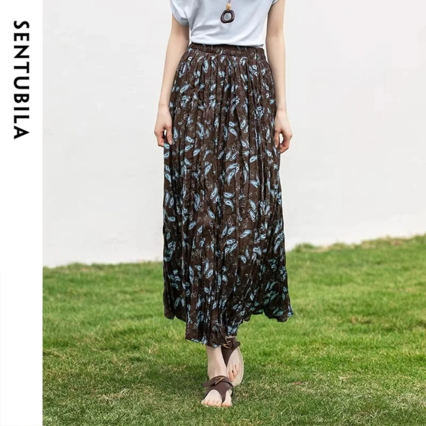

SENTUBILA Women's High Waist Skirt 2026 Summer Elegant Straight Paisley Print Pleated Texture Long Skirts for Women W61QF5798