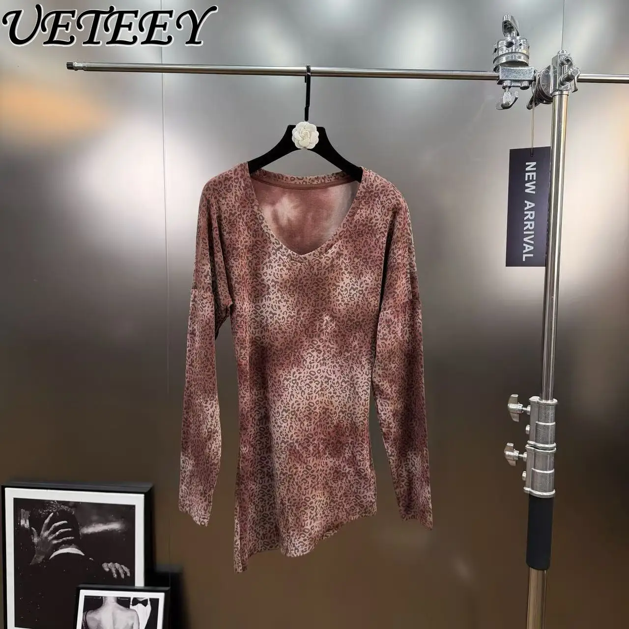 

Осенне-зимняя футболка с v-образным вырезом и длинными рукавами для похудения, топ с леопардовым принтом в стиле ретро, уличная модная базовая рубашка для девочек