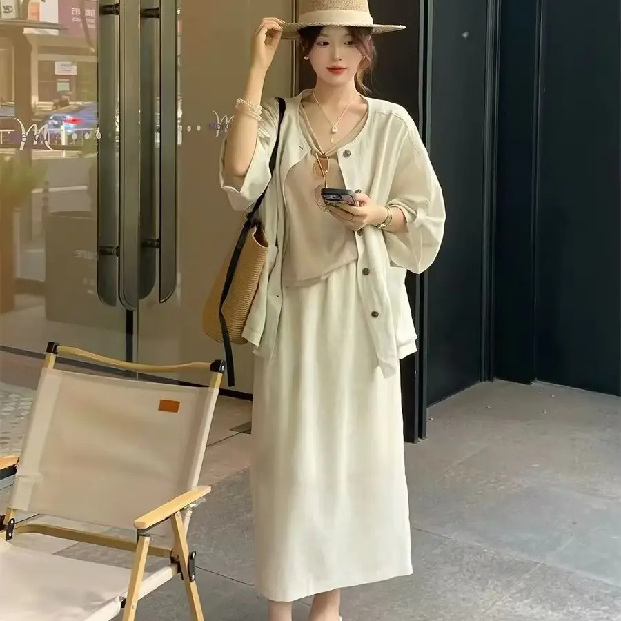 2026 Summer New Vintage Casual Short Tops Turn Down Collar Black Shirt Blouse Women's Fashion Button Pleated Sleeveless Blouse