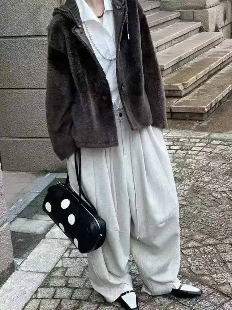 Large Capacity Polka Dot French Bread Single Shoulder Bag Bowling Underarm Bag Fashionable Handbag Black White High End Design