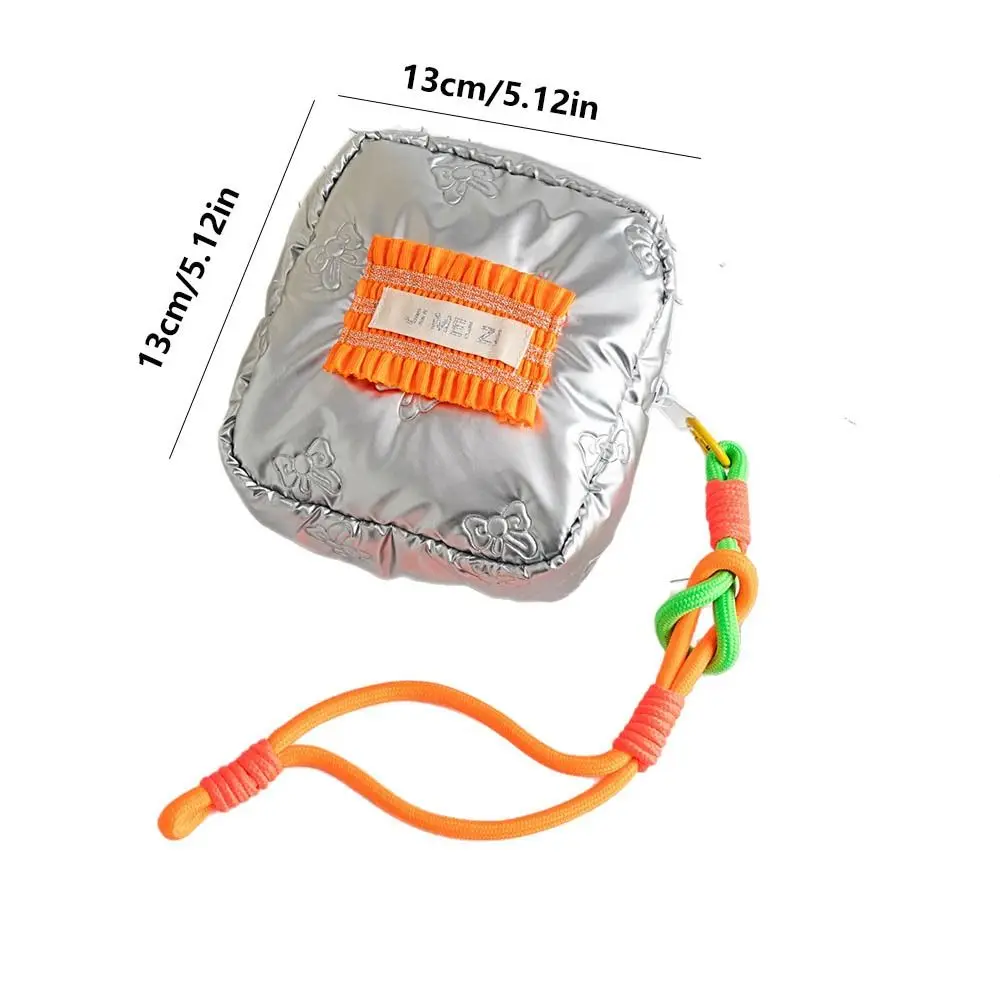 حقيبة مستحضرات التجميل المربعة المحمولة من البولي يوريثان مقاومة للماء ذات سعة كبيرة ومحفظة للعملات المعدنية مع حبل قلادة وحقيبة مكياج عالية المظهر للفتيات