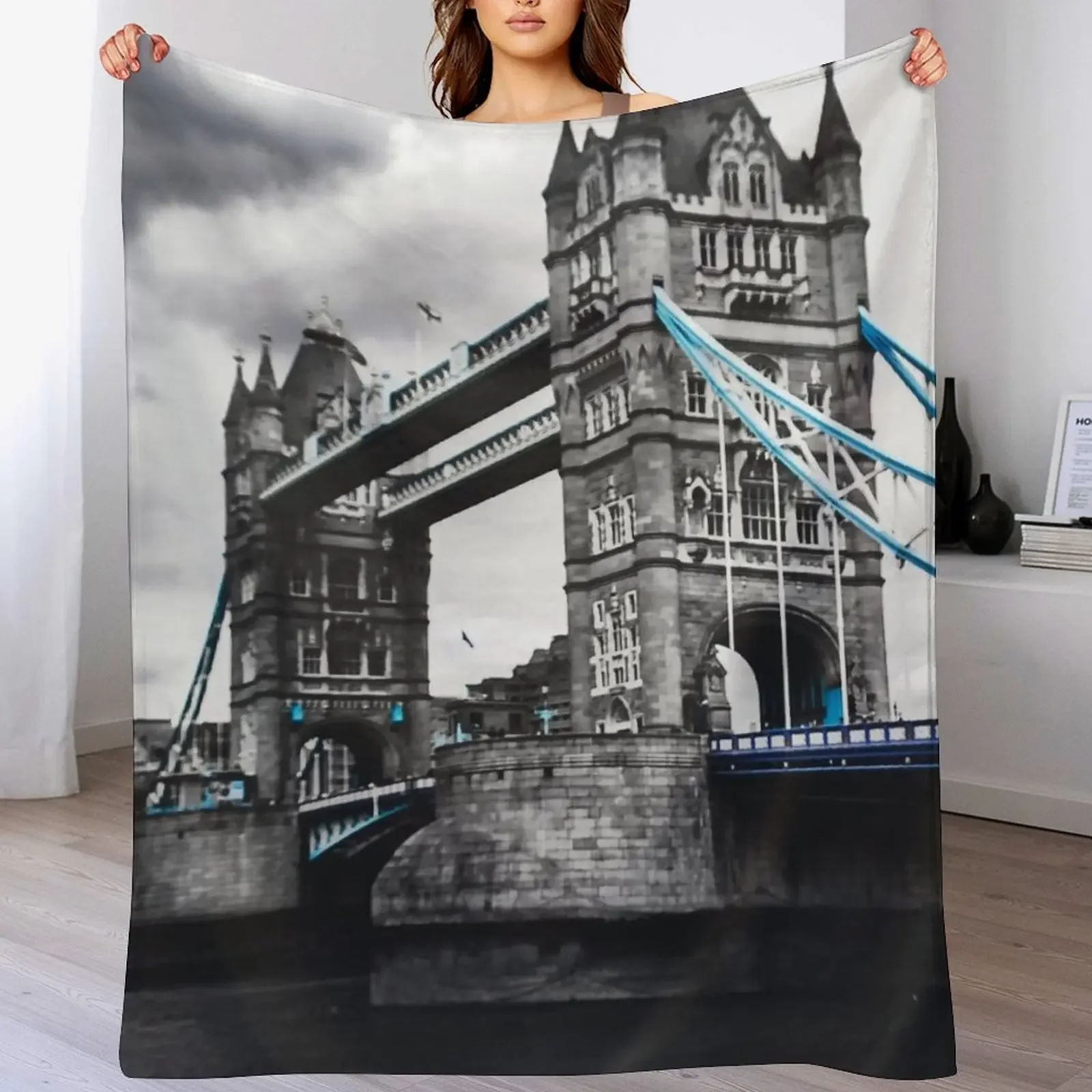

Tower Bridge Throw Blanket Luxury Designer Hairy Large Luxury Blankets