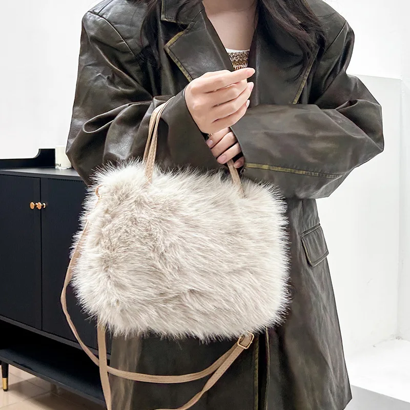 

Faux Fur Tote Bag Women's Bucket Plush Luxury Design Ladies Handbags Soft Winter Crossbody Shoulder Bags Bolsa Feminina