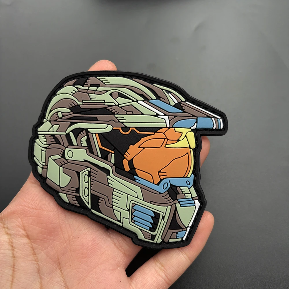 Sci-Fi Warrior Helmet Alien 2D Flat Pvc Patch 1Pc with Luminous Effect, Includes a Waterproof, Wear-Resistant, and Bend-Resistant Backing, Suitable for Game Enthusiasts, Outdoor Wear, and Collectible Badge Patch