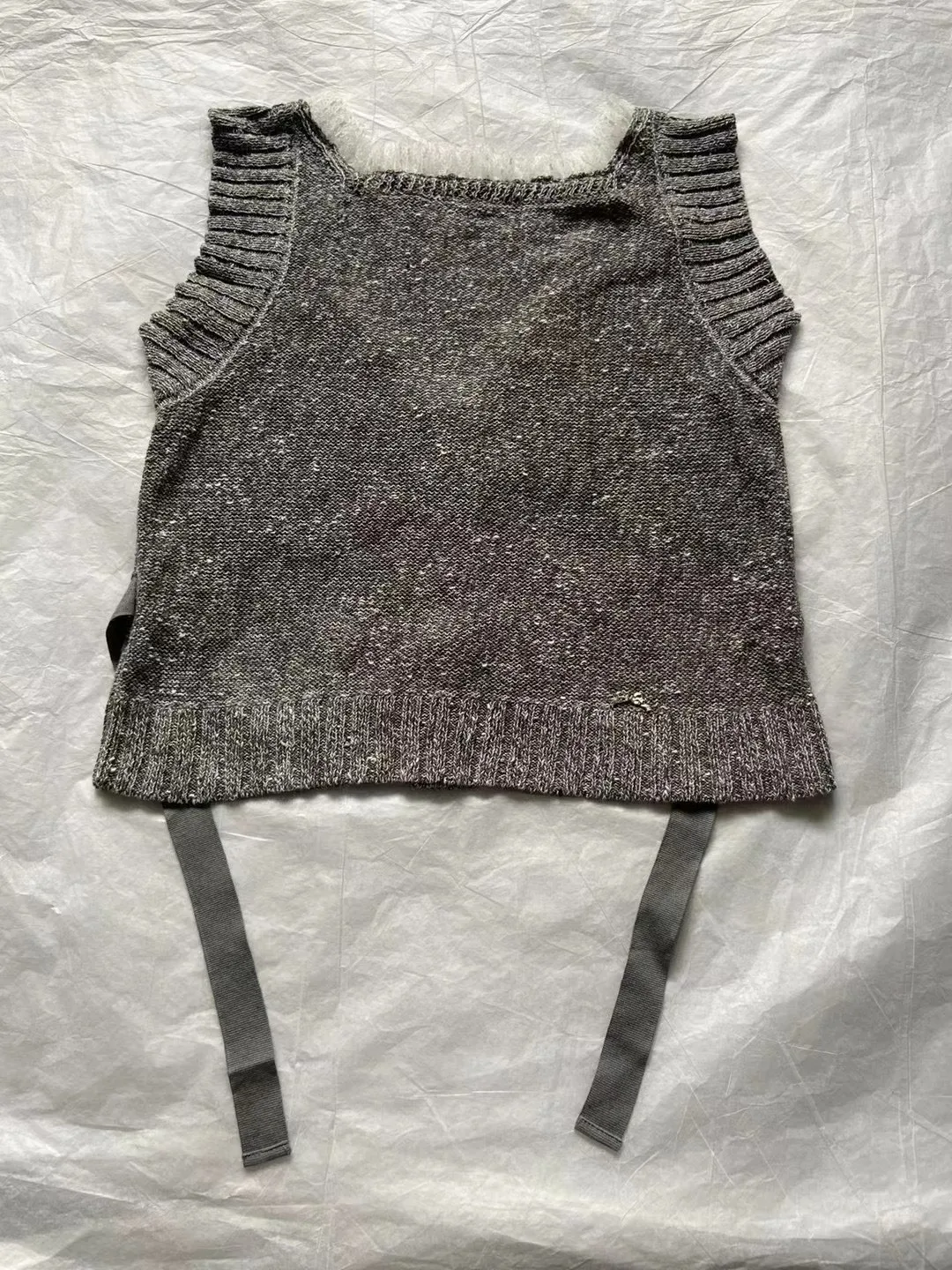 2024 Autumn/Winter New Women's Clothing Grey Lace Collar Linen Knitted Tank Top 0922