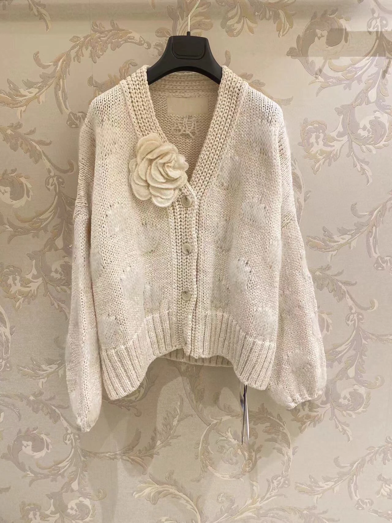 

Elegant Ladies Beige Sweater Fashion Women's Knitted Coat Casual Cashmere Cardigan Flower