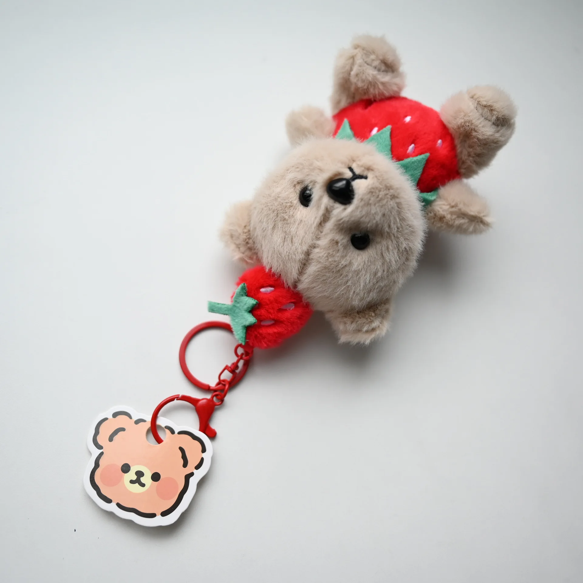 Novo chaveiro de pelúcia com pingente de estatueta de urso de frutas - lindo urso e estatueta em forma de abacaxi para bolsas, como presente.