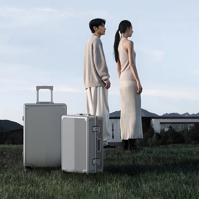 Suitcases on Wheels Aluminum Magnesium Alloy Wide Trolley Suitcase Large Capacity Spinner Wheels Travel Suitcase Luxury Luggage