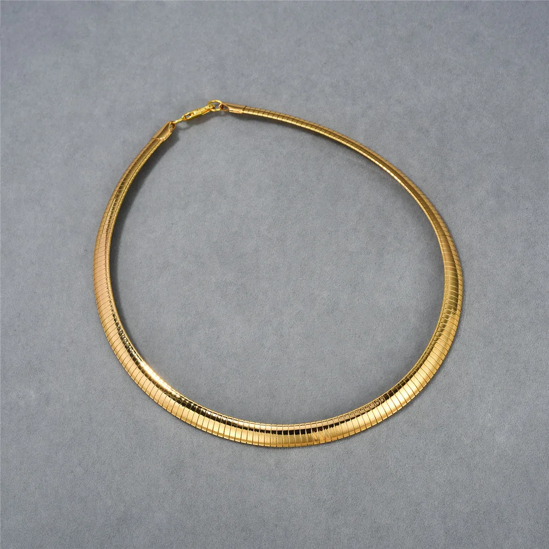 

Snake Bone Chain Necklace For Women Minimalist Flat Snake Chain Brass Smooth Surface Ins Fashion Elegant Luxury Jewelry Wear Gif