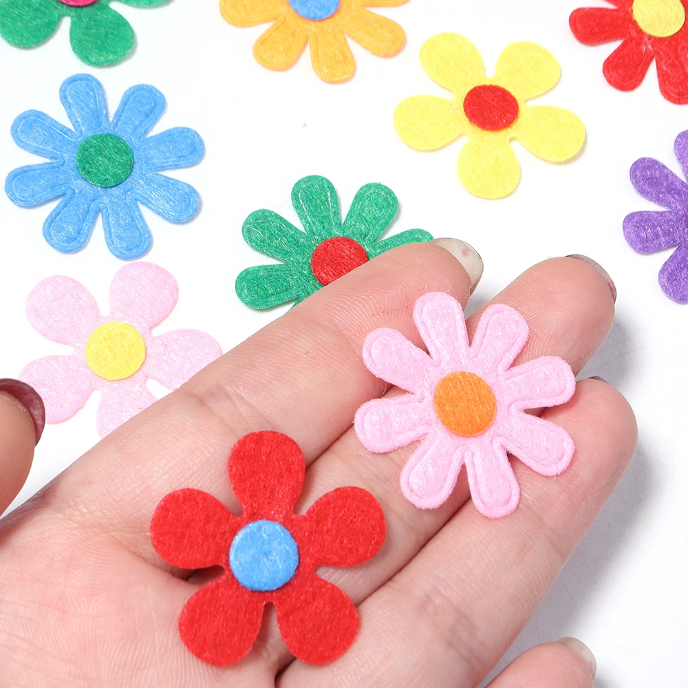 50 Stück 2,7 cm große Blumen-Filz-Stoffaufnäher in verschiedenen Farben, Aufkleber-Applikationen für DIY, handgefertigte Scrapbooking-Kleidung, Nähzubehör