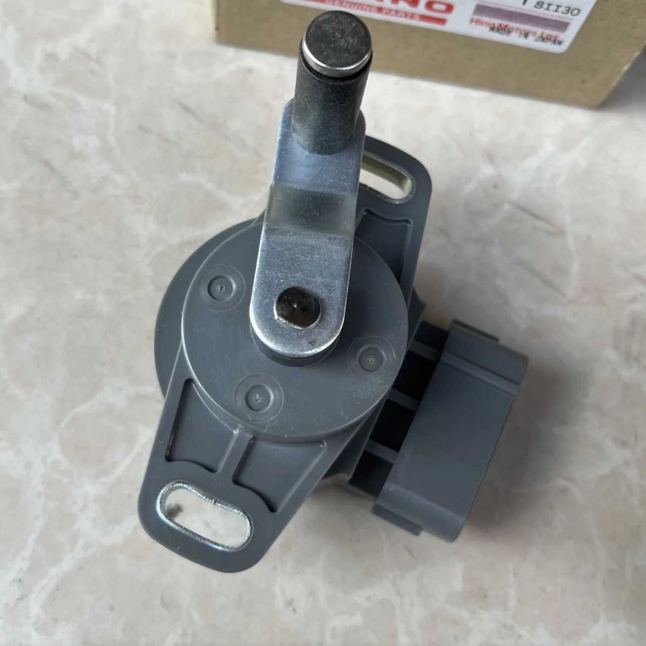 S8944-16950 S894416950 89441-6950 894416950 198300-8160 THROTTLE ACCELERATION SENSOR FOR HINO 700 PROFIA E13C TRUCK