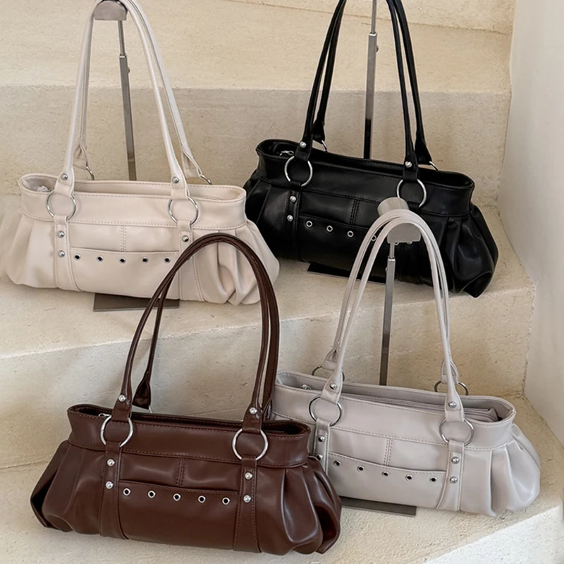 Metallnietenverzierte Unterarm-Schultertasche, Damen Einfarbige Preppy Pendler-Handtasche mit Nieten-Dekor, Koreanische Y2k Mädchen Weiche Casual Tragetasche – Detail 1