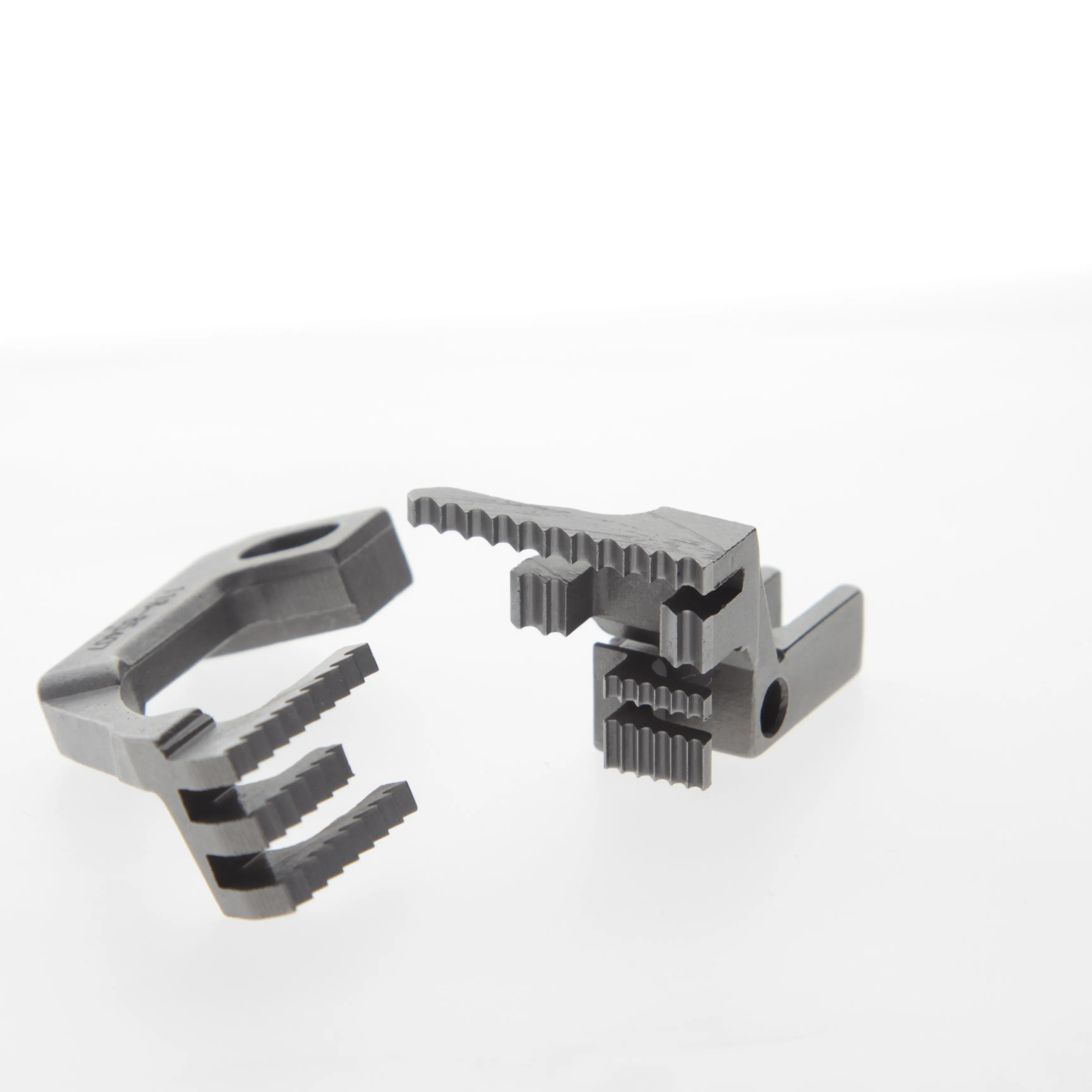 Fits For JUKI Overlock Sewing Machine 118-85407 118-83006 Six Thread Differential Feed Dog