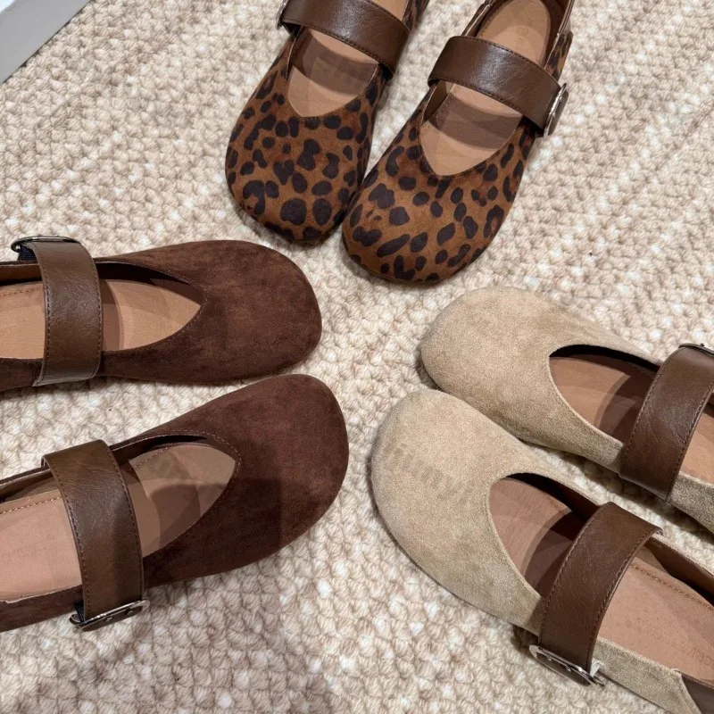 

Модные туфли Мэри Джейн с леопардовым принтом и пряжкой, лето 2026, новые винтажные повседневные туфли без каблука, удобные женские туфли на мягкой подошве