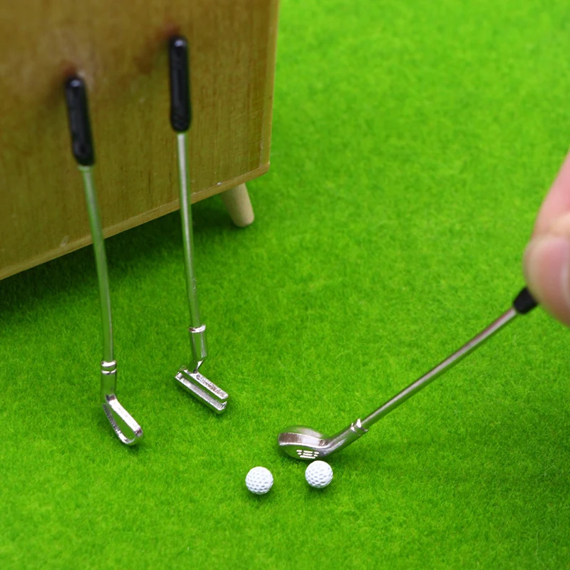 1 set of golf kit, mini toy house decoration, golf club model, toy scene props, DIY accessories