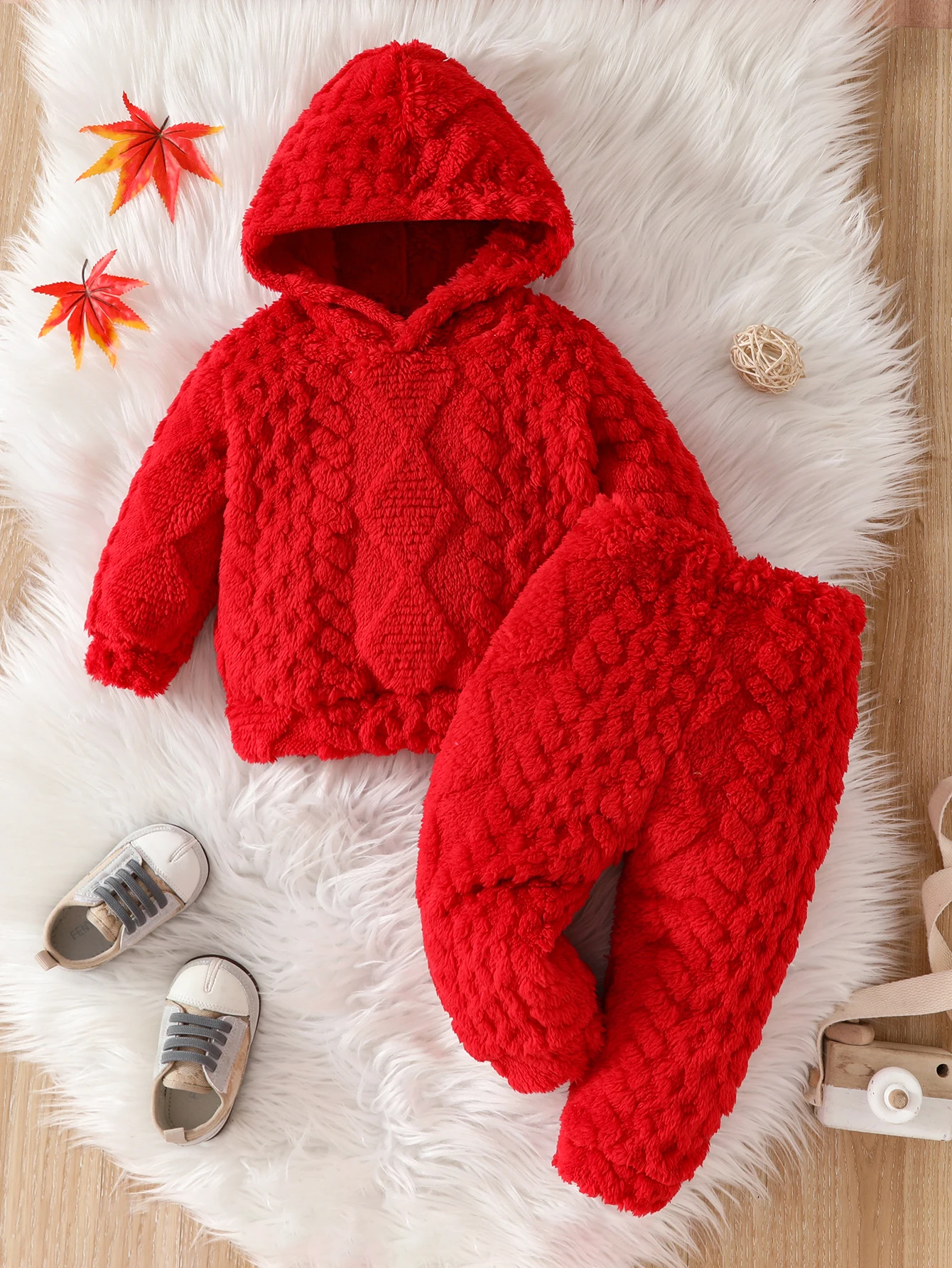 Baby autumn and winter warm leisure suit Burgundy Woolly hooded top + Burgundy woolly pants two-piece set