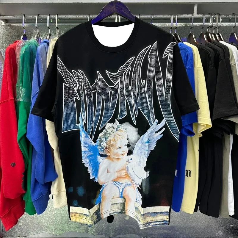 2026 حار جديد الشارع نمط تي شيرتات قصيرة الاكمام الماس الطباعة الأمريكية العصرية العلامة التجارية تنفس الكرتون نمط ملابس رجالي P01