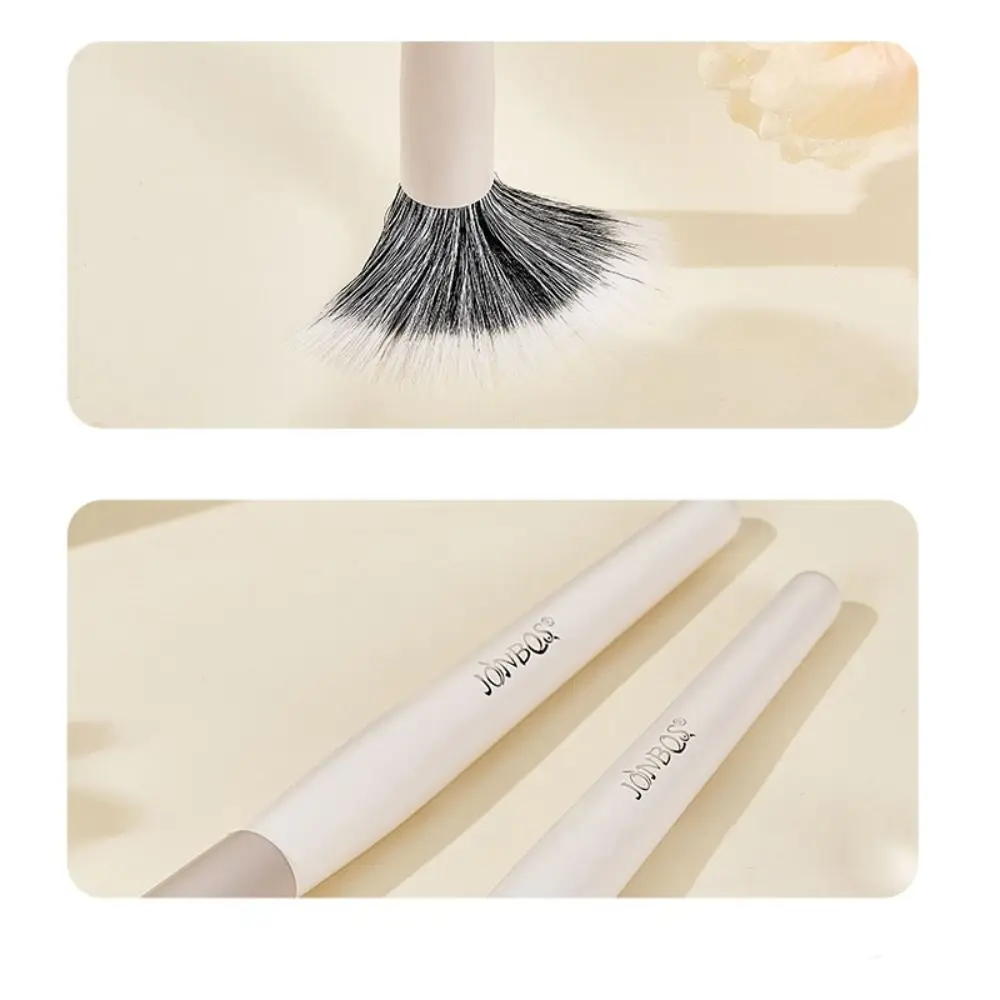 Hot Wooden Handle Blusher Brush Soft Fluffy Delicate Powder Brush Finely Easy to Use Face Makeup Tool Suitable for Beginners