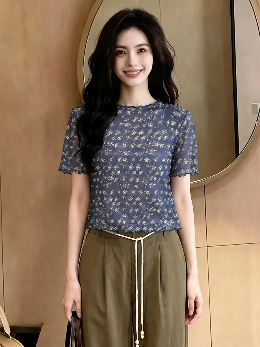 

Slim Fit Short Sleeve T-Shirt Fashionable Floral Print Korean Design Casual Wear Summer 2026 Women's Silk Top Stylish Youthful