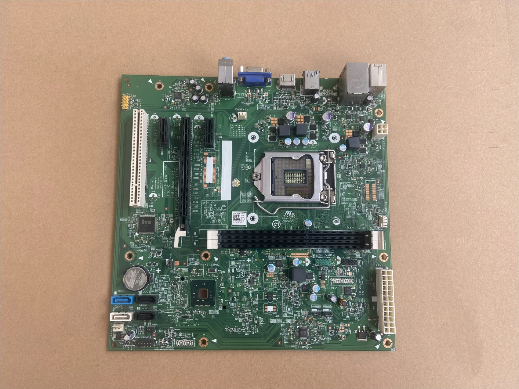 

DELL V3800 V3900 V3902 3847 Main Board MIH81R T1D10 13040-1M