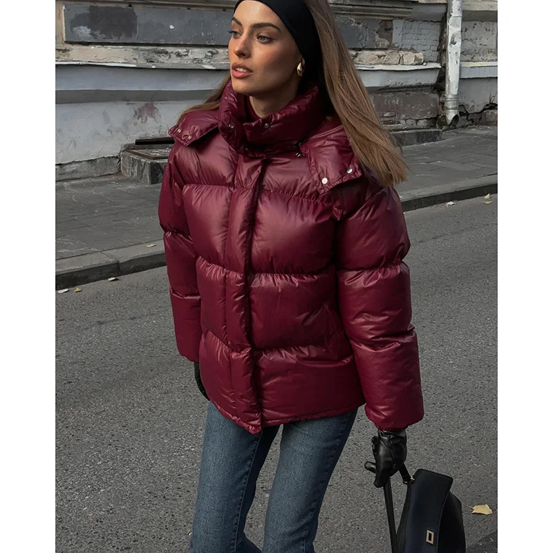 Moda Borgogna Vino Rosso Manica intera Donna Cappotto in cotone Colletto alla coreana Cerniera Parka petto 2024 Lady Commute Street Capispalla