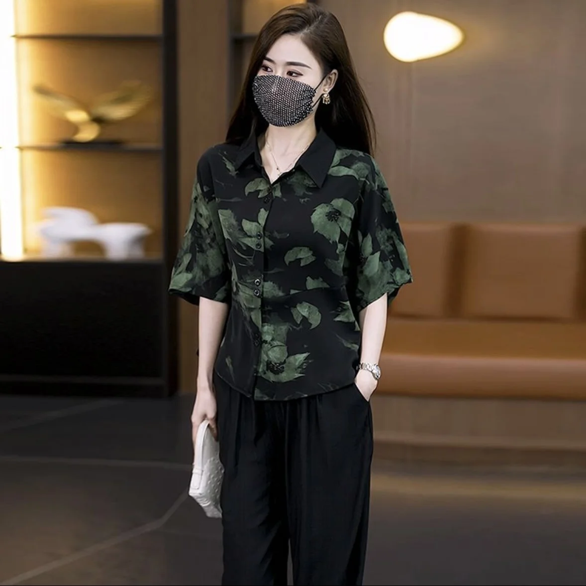 قمصان نسائية قصيرة الأكمام مشروط مقصوصة ملابس الشارع الخارجية Harajuku قميص عصري فني للشباب ذو مظهر حضري