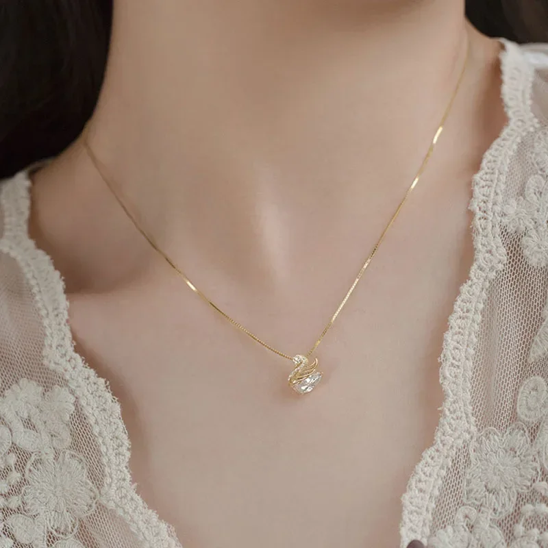 Light Luxury Little Swan Necklace for Women New Design Trendy Simple Clavicle Chain Simple Temperament Necklaces Jewelry Gift