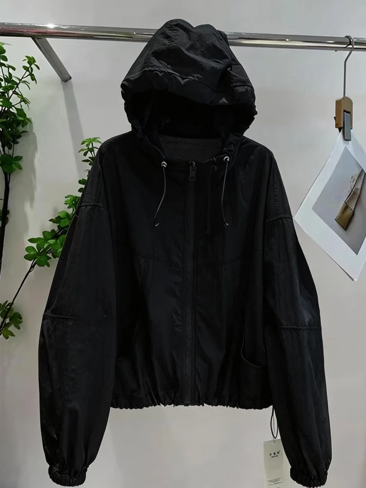 

Новая тонкая короткая женская ветровка модного силуэта с защитой от солнца, легкая верхняя одежда для весны и лета, стиль для поездок на работу