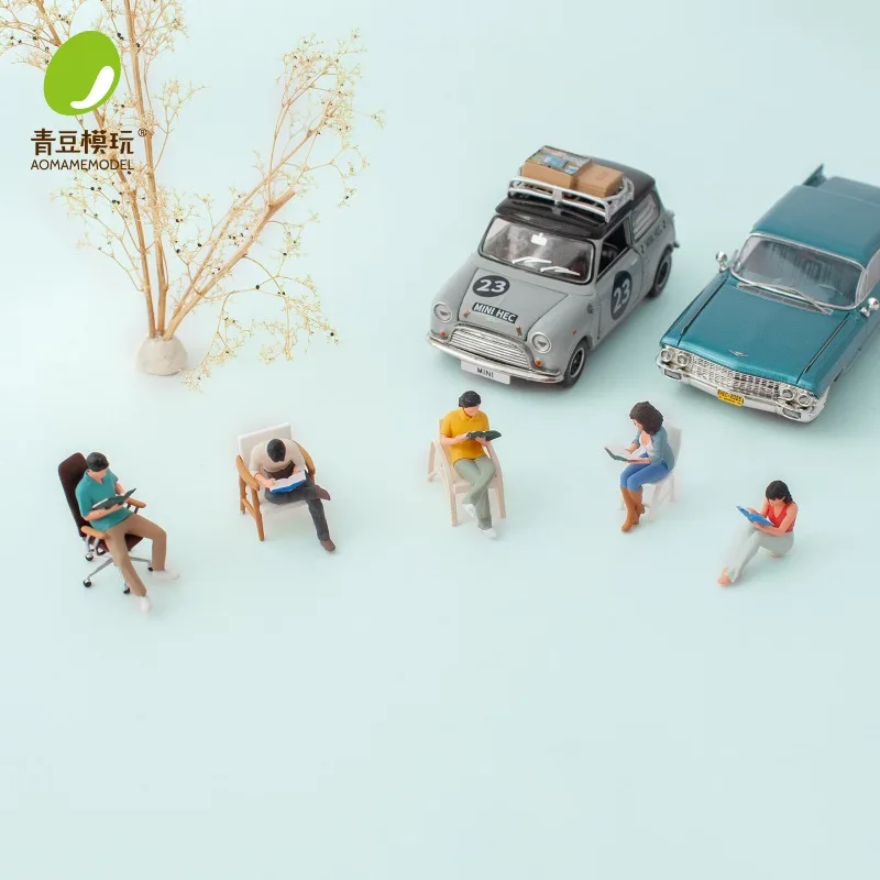 Reading Exchange Meetings Series 1:64 Reading While Sitting Woman and Man Action Figures Miniature Scene Photography Props Toys