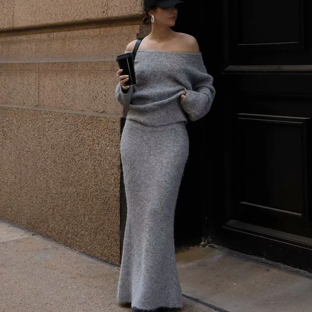 

Autumn new fashion women's casual and elegant design sense of European and American style top & skirt suit