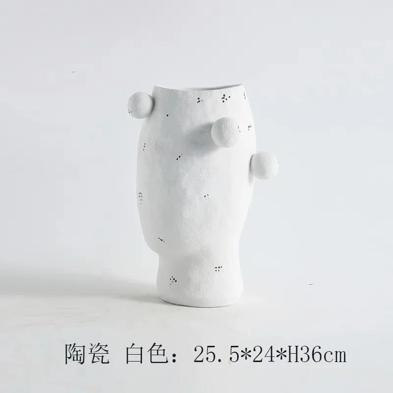 Ornement de bijoux de salle modèle