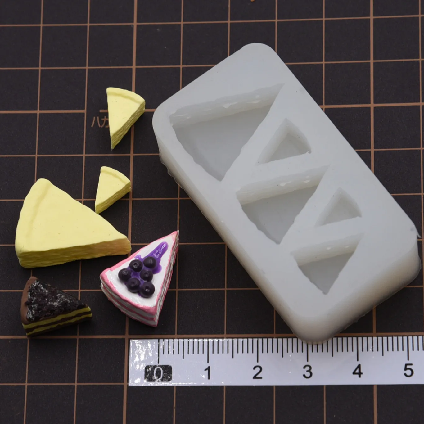 Ultra light Clay Mini Triangular cake Silicone Mold Polymer Ceramic Clay  Fruit Cake Fasting Shaped Silicone Molds