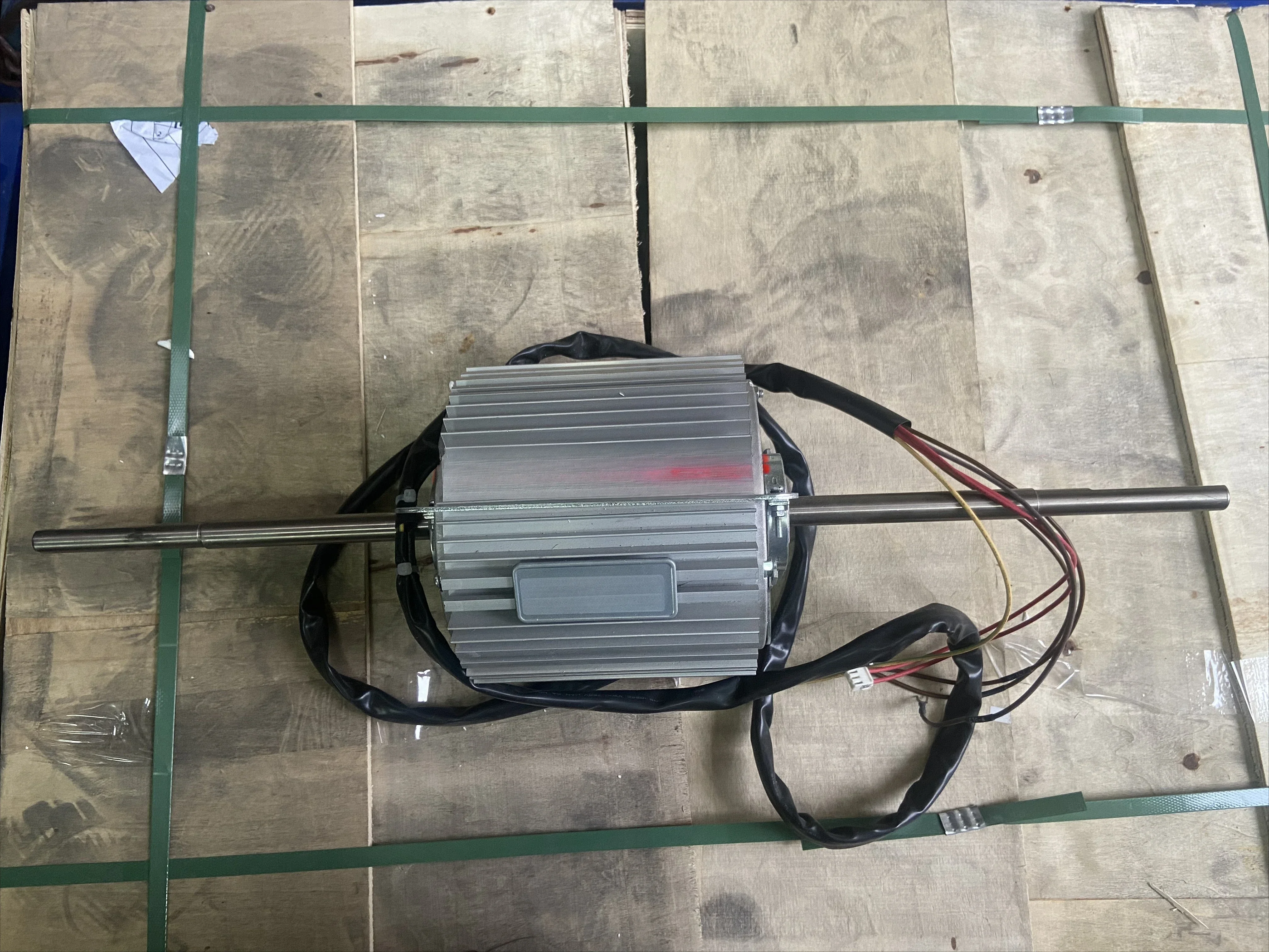 Motor di saluran AC